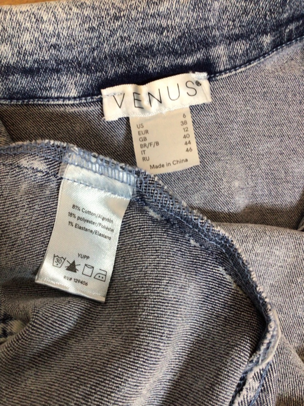 NWOT Venus Denim Midi Dress Sz 6 Puff Sleeve Belted Button Front Stretch - Picture 11 of 12